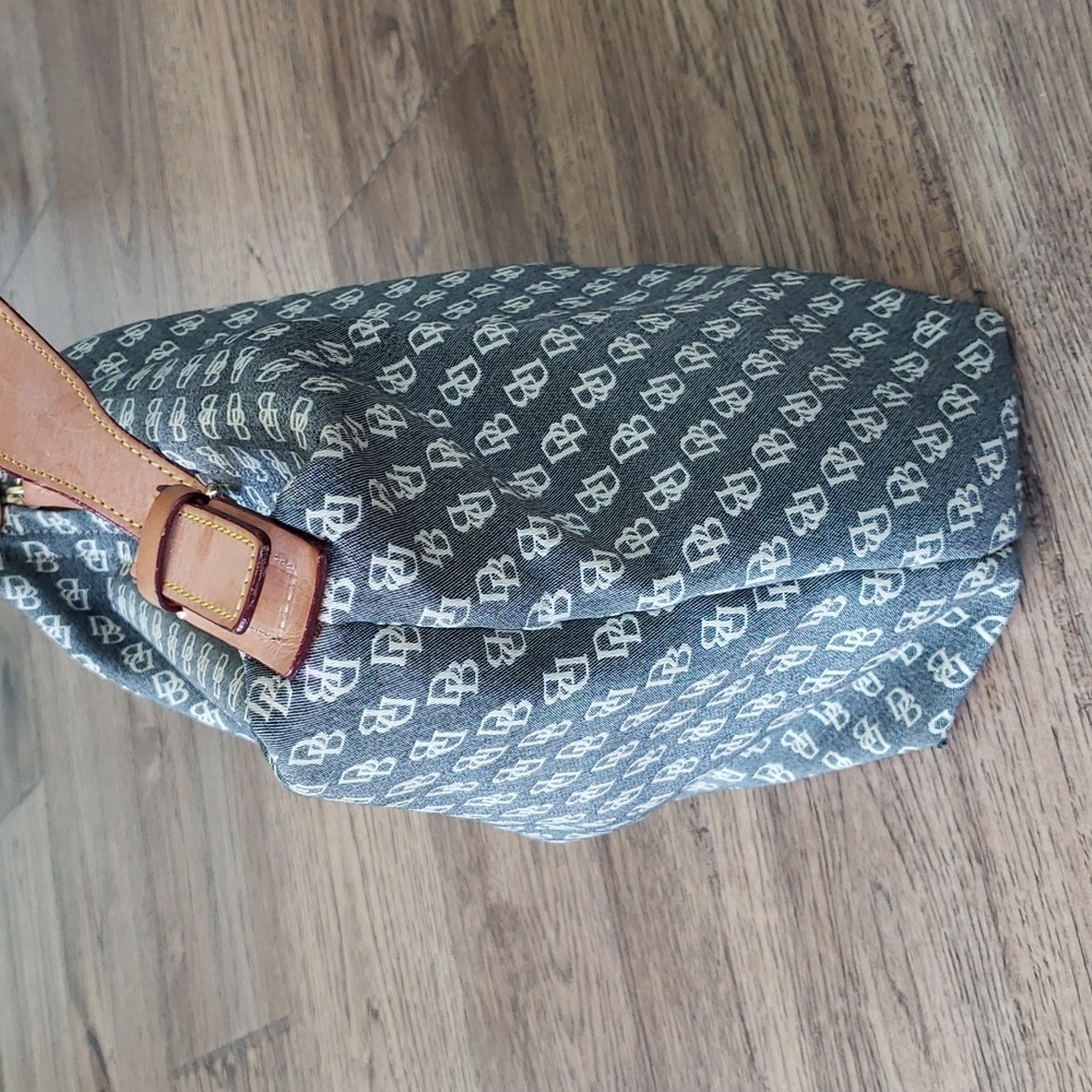 Dooney & Bourke - Picture 5 of 13